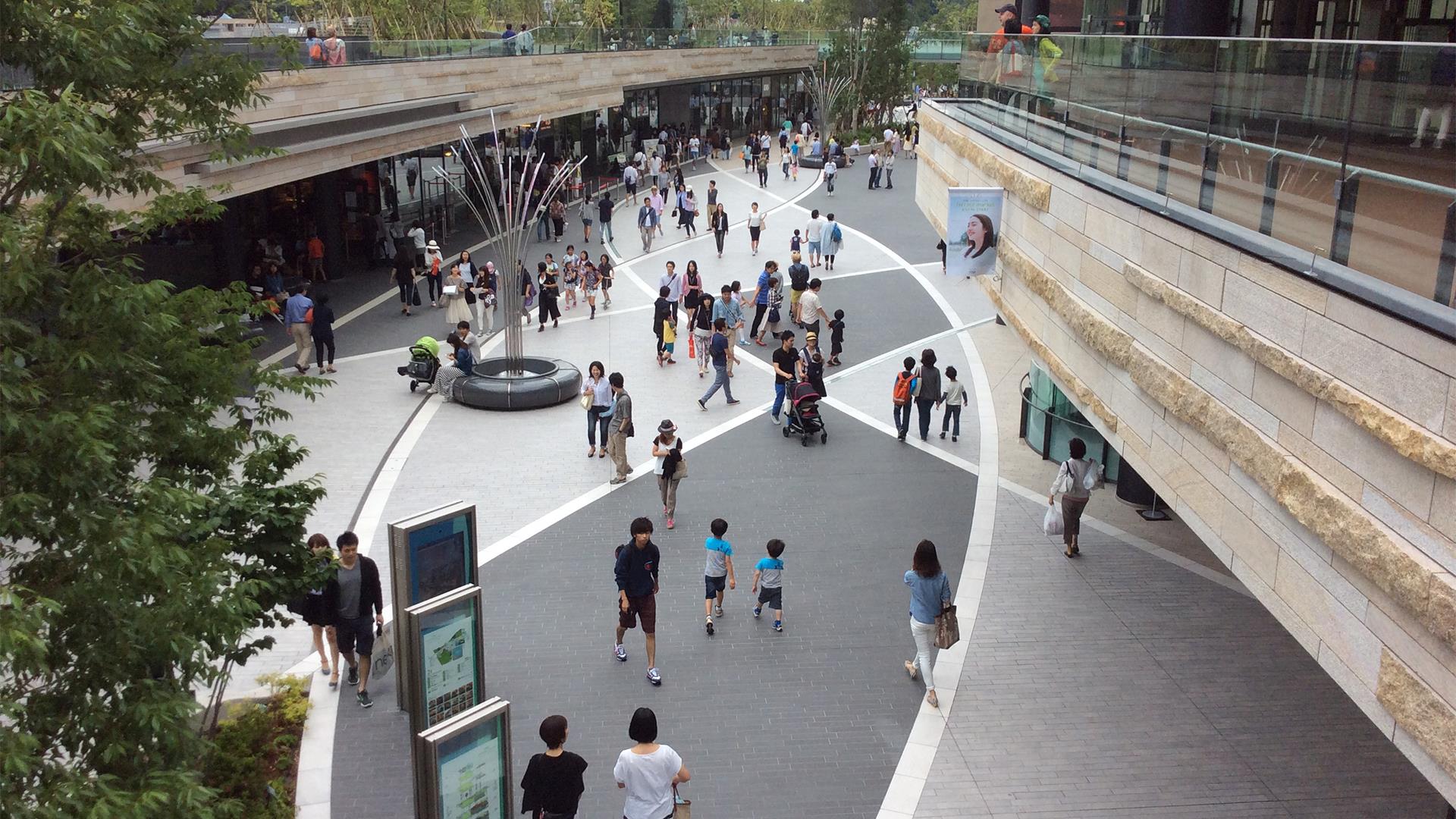 Futakotamagawa Station Azulejos y Pavimentos en Gres Porcelánico y