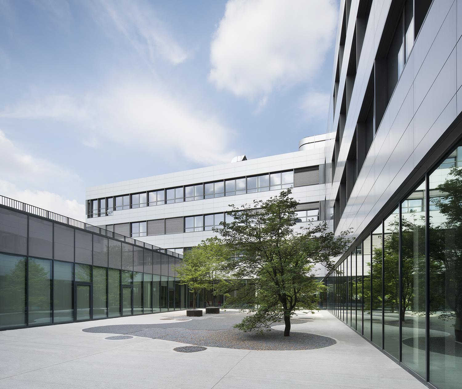 Siemens Headquarters: Photo 6